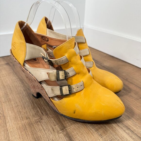 John Fluevog Pindown Farrah Wedge Heel Shoes Yellow Cream Buckle Statement 9 - Picture 2 of 12